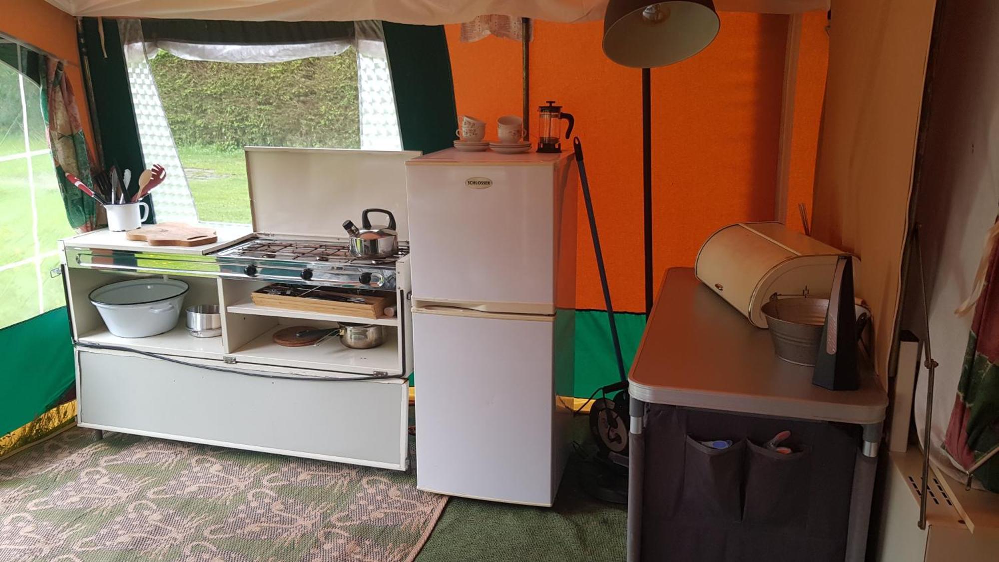 Hotel Basic Ingerichte Vouwwagen Op Camping Westenenk, Wijster Zewnętrze zdjęcie